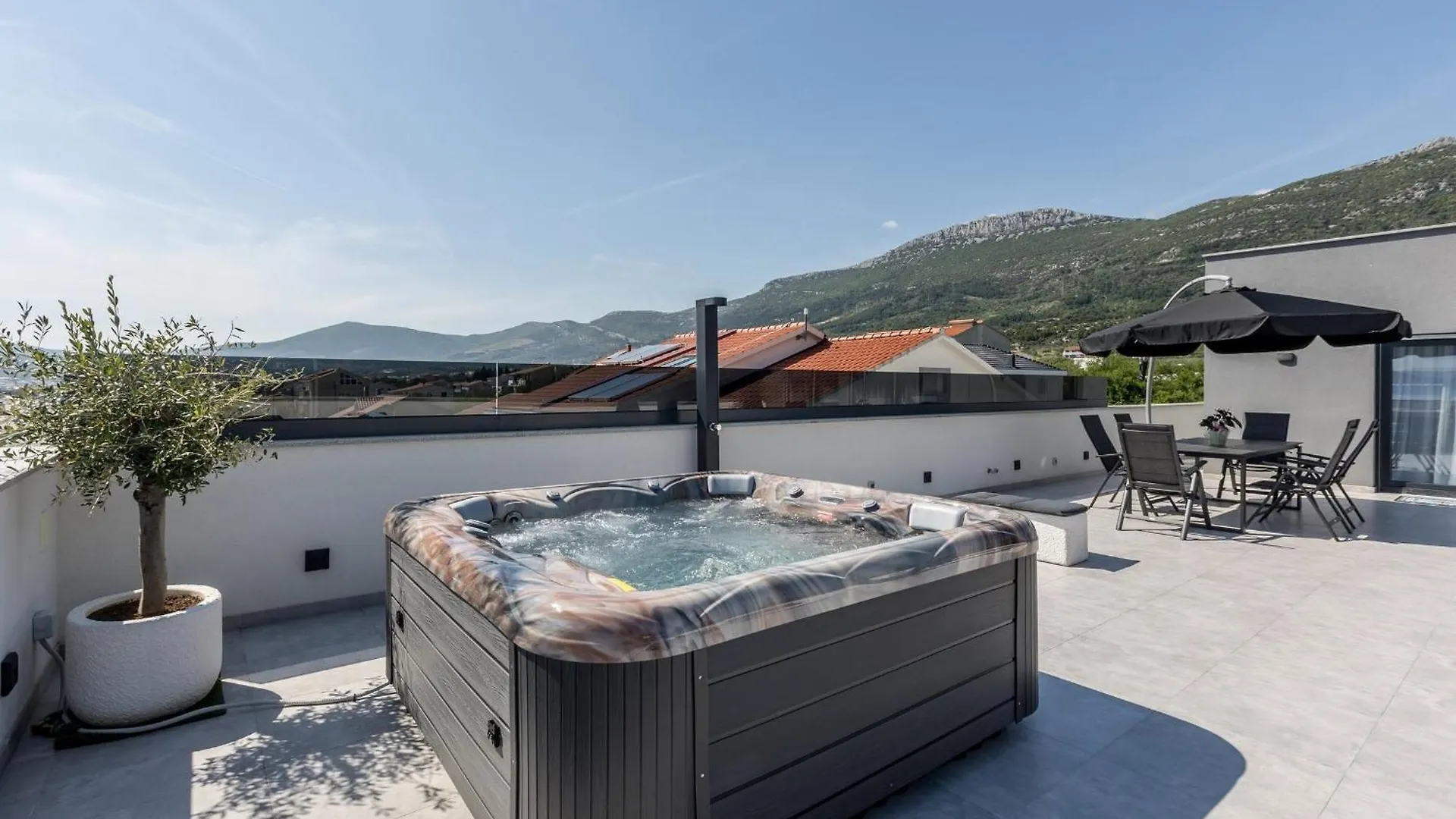 Scenic Kastel Luksic Apartments Kastela