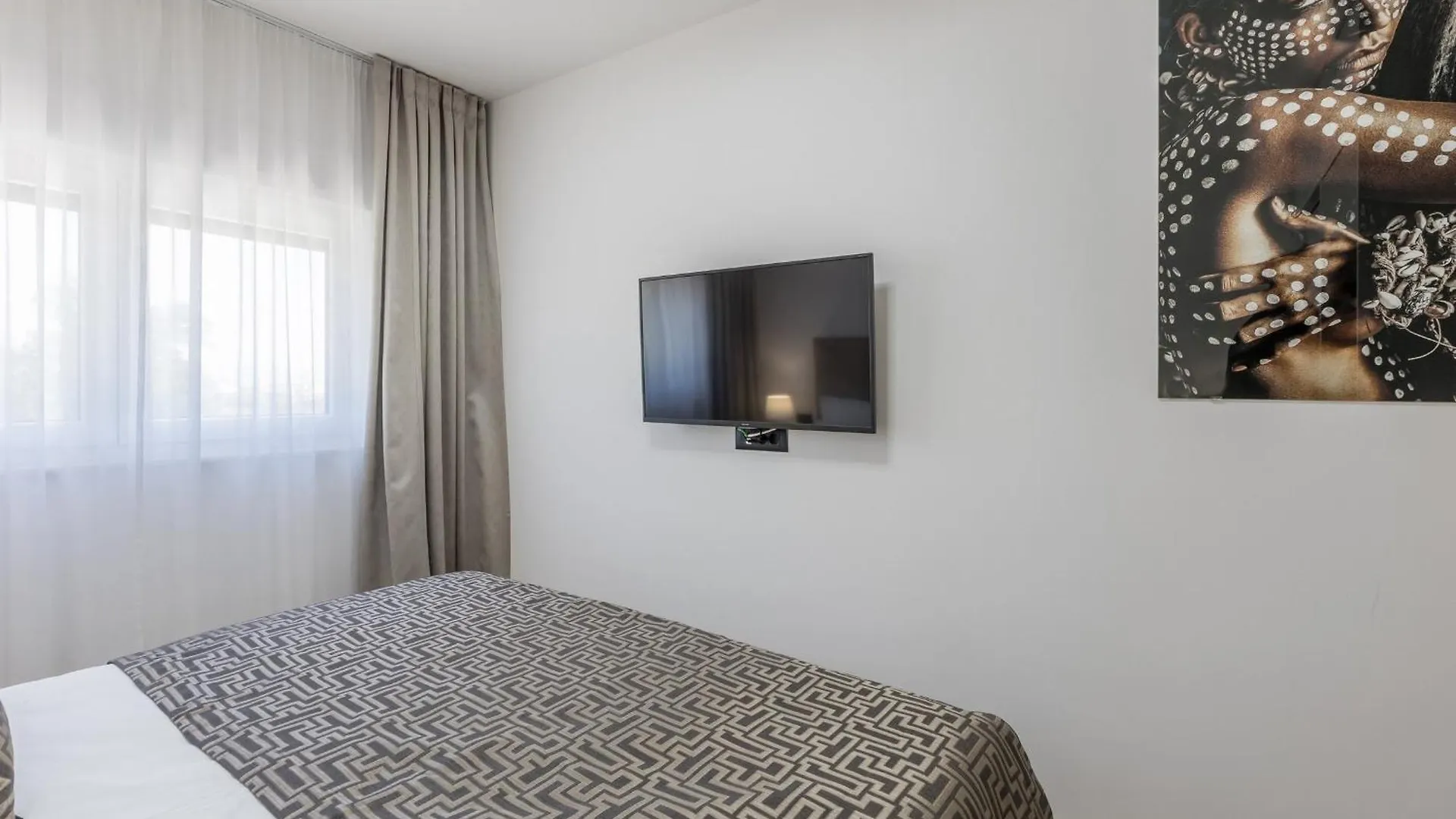 Scenic Kastel Luksic Apartments Kastela Croatia