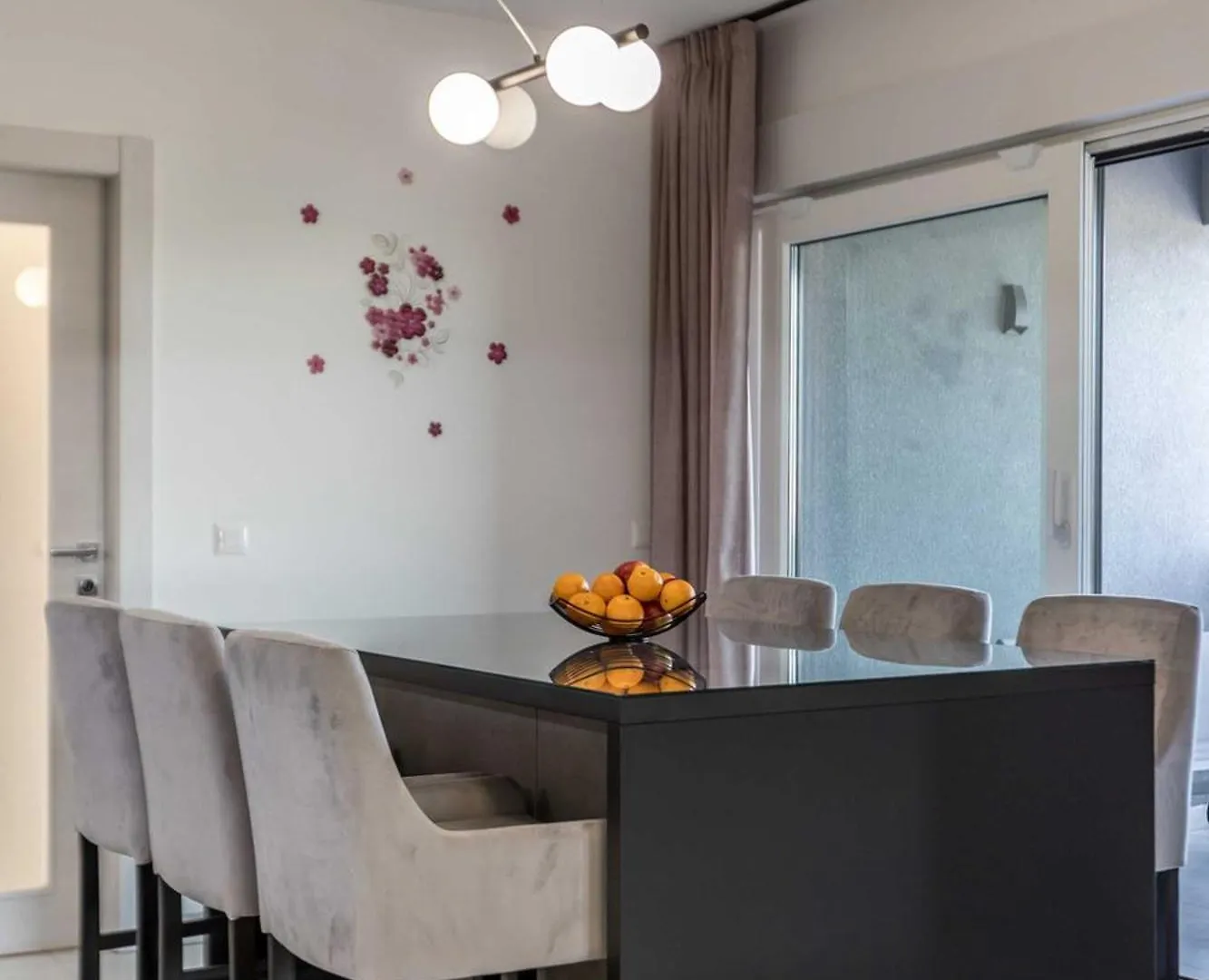 Scenic Kastel Luksic Apartments Kastela Croatia