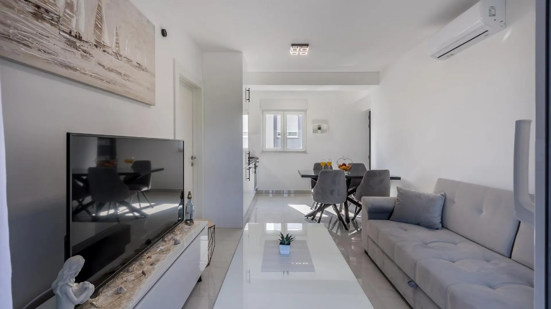 Scenic Kastel Luksic Apartments Kastela Croatia