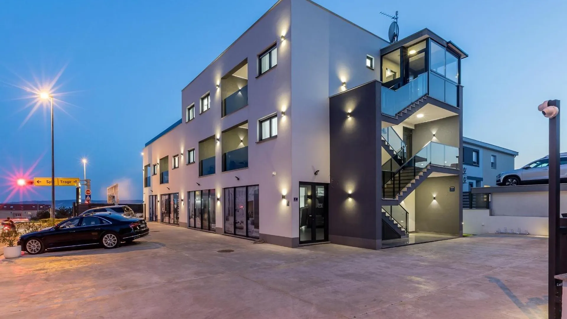 Scenic Kastel Luksic Apartments Kastela Croatia
