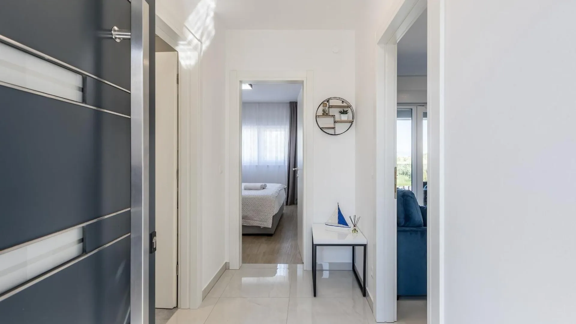 Scenic Kastel Luksic Apartments Kastela