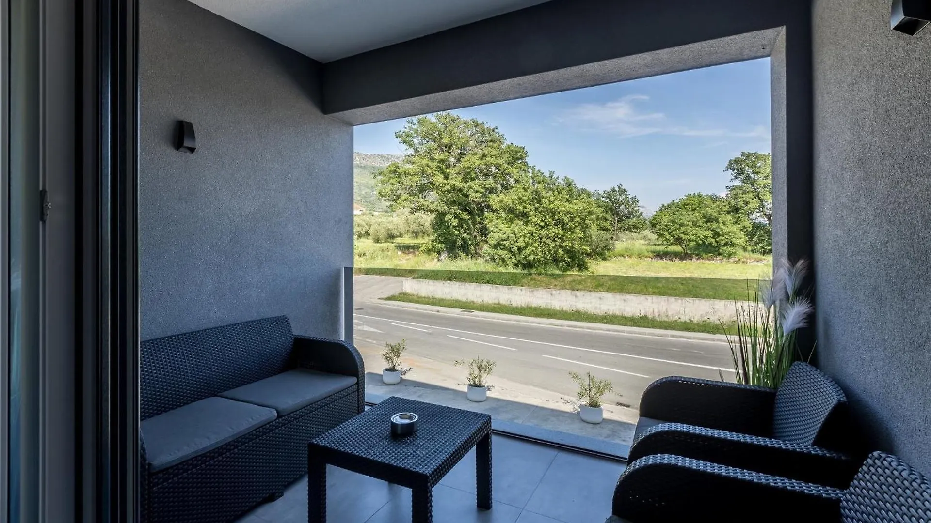 Scenic Kastel Luksic Apartments Kastela Croatia